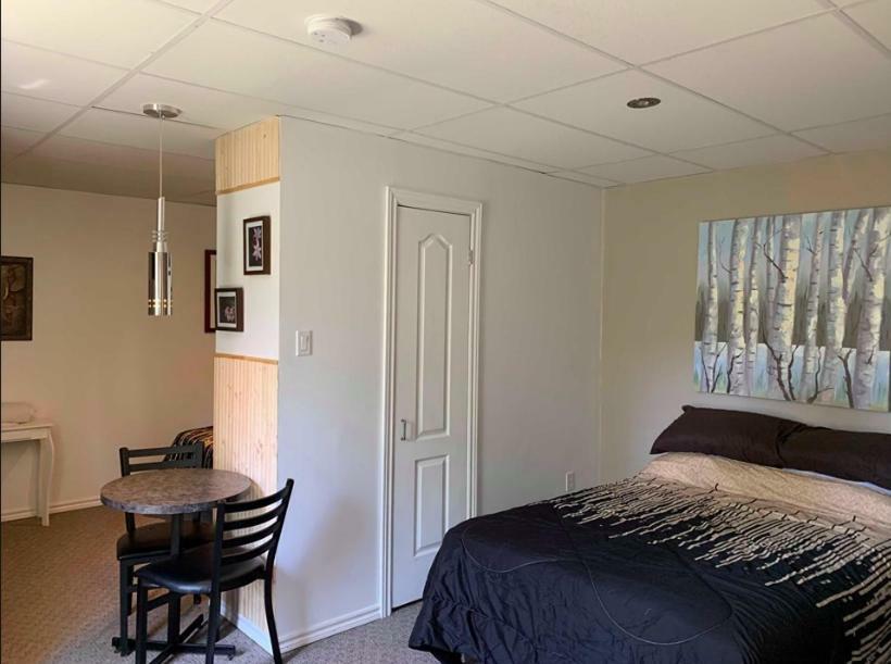 La Spacieuse Riverstone Citq3O1849 Saint Pierre de Broughton 外观 照片